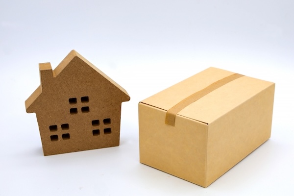 家とダンボール