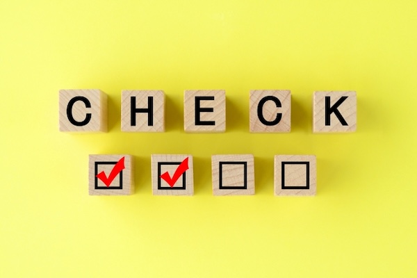 チェック
