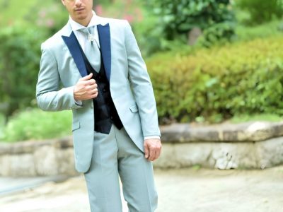 タキシード姿の男性